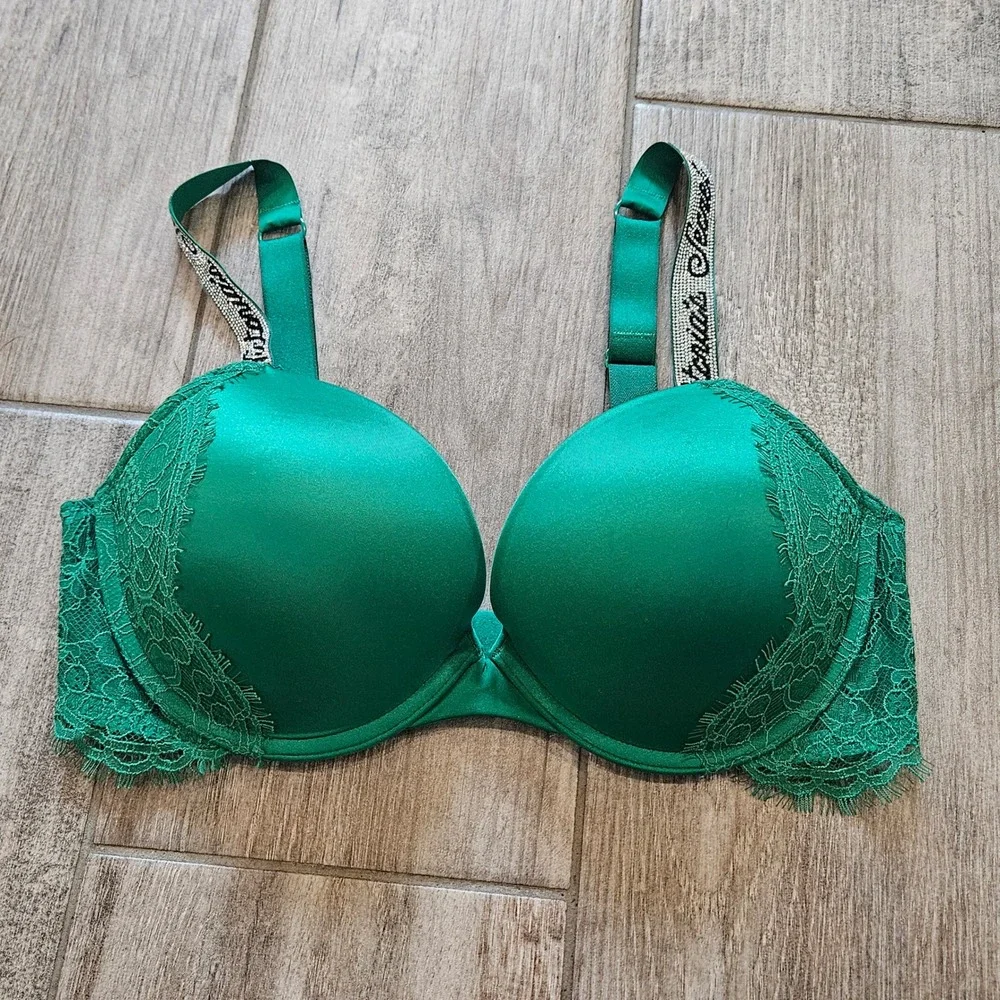 Victoria's Secret Very Sexy Shine Strap Push-Up Bra Size 34D Green Lace Trim